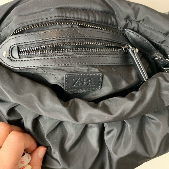 Zara Black Bucket Bag puffi soft - Picture 5 of 12
